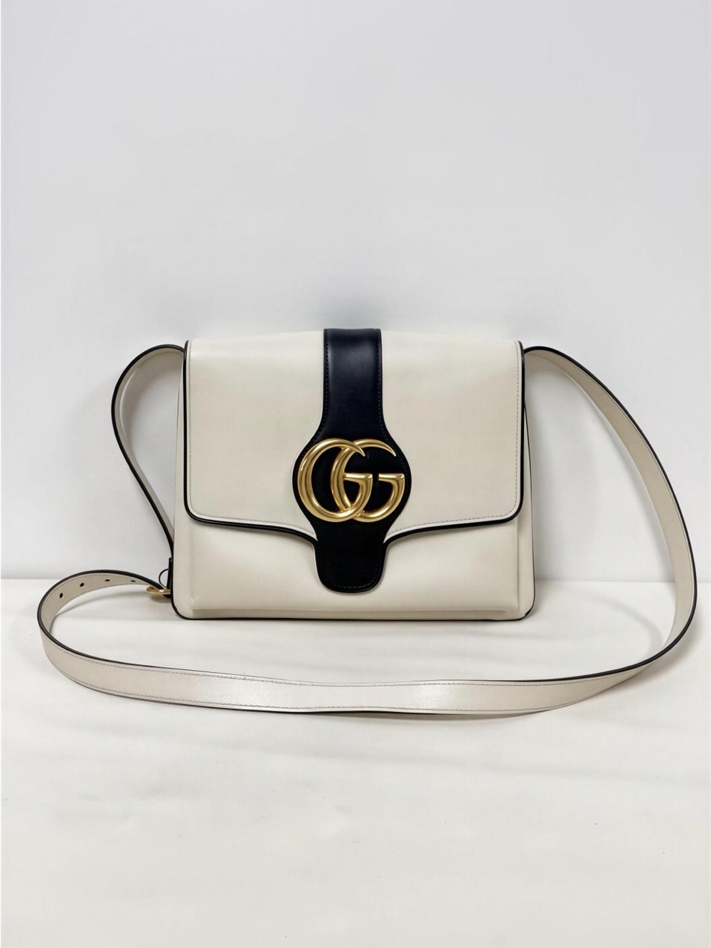 Gucci Cream and Black Crossbody Bag with Gold Double G